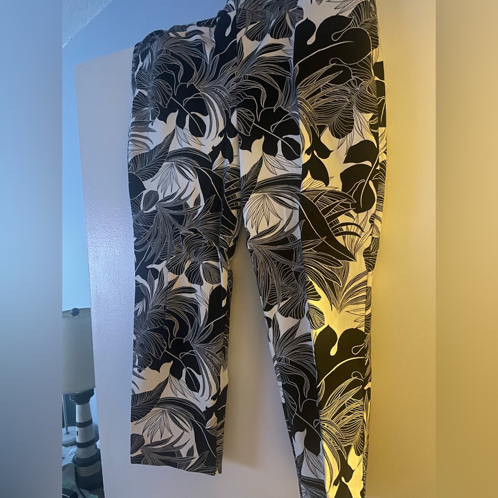 Like New - Fun Pants